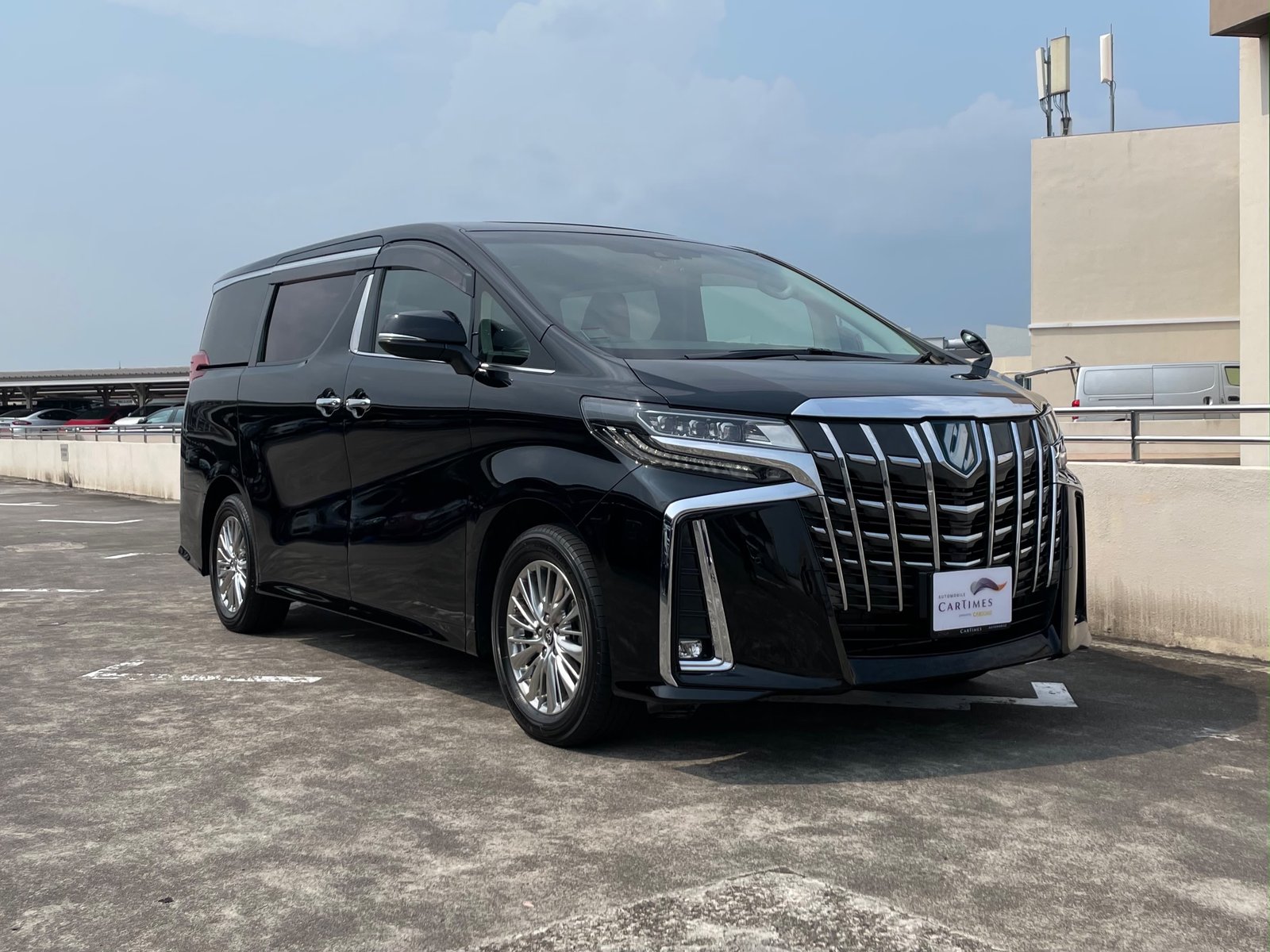 Used Toyota Alphard Hybrid 2.5 SR C Package for sale in Singapore